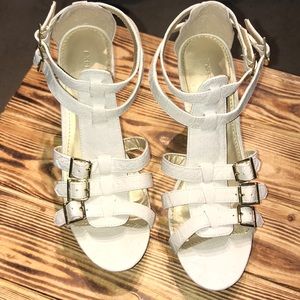 ‼️BOGO Express faux leather wedges gold buckle